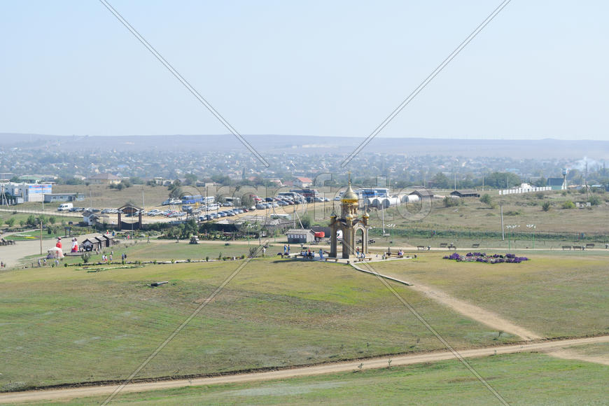 Музей Атамань. деревня и вид на море с высоты холма.