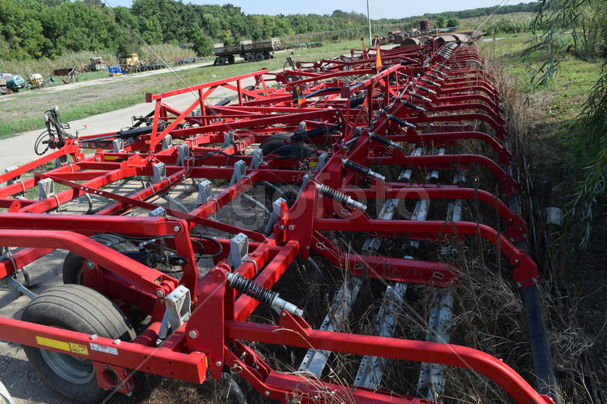 Trailer Hitch for tractors and combines. Trailers for agricultural machinery.