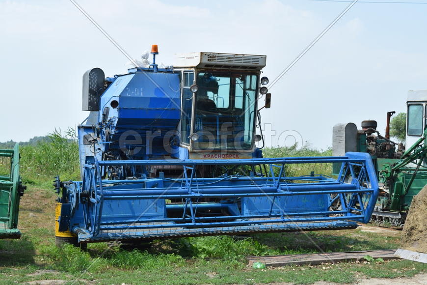 Combine harvester. Agricultural machinery for harvesting from the fields.