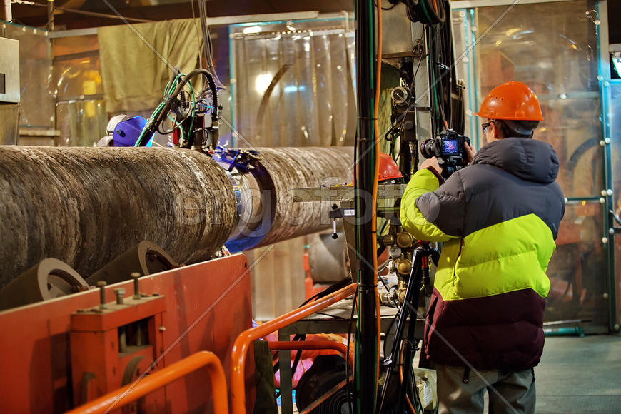 Фотографирование сварки трубопровода в магазин. Хронология монтажа трубопровода.