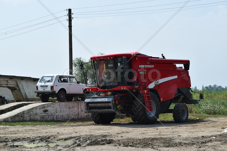 Combine harvester. Agricultural machinery for harvesting from the fields.