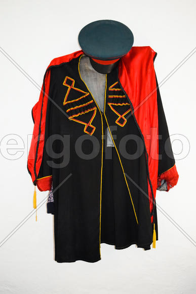 Национальная  казацкая  одежда