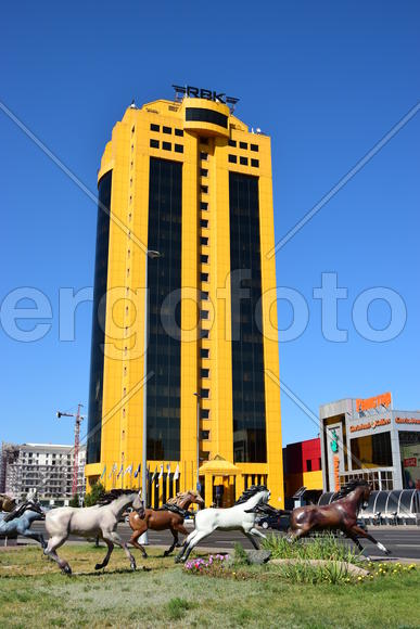 Астана - многоэтажные современные здания. Казахстан 