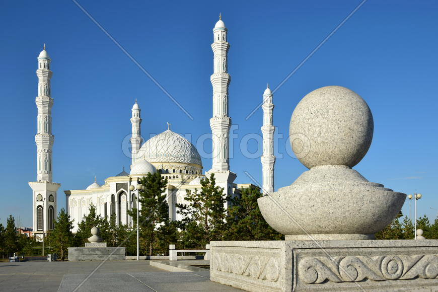 Мечеть "Хазрет Султан" в Астане. Казахстан 