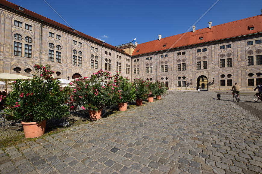 Германия. Мюнхен. Фасад старинного здания 