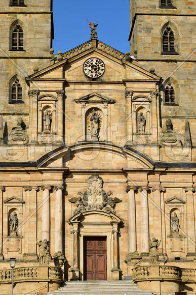 Германия - город Бамберг. Фасад старинного замка 