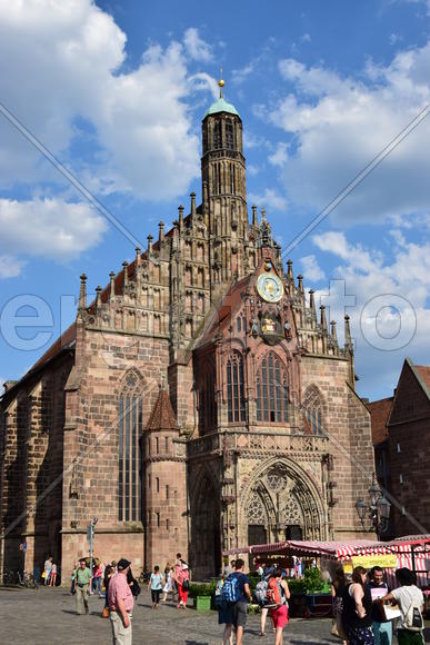 Германия - город Нюрнберг. Фасад здания 