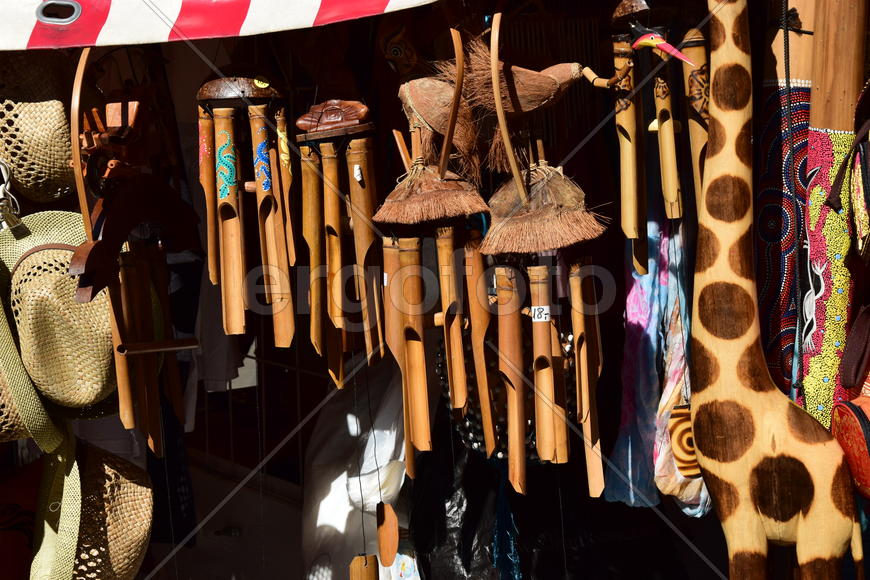 Сувениры на продажу в лавке 