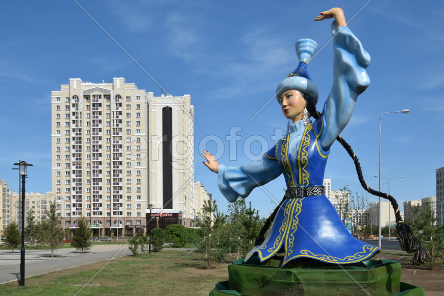 Астана - уличная скульптура. Достопримечательности Казахстана. 