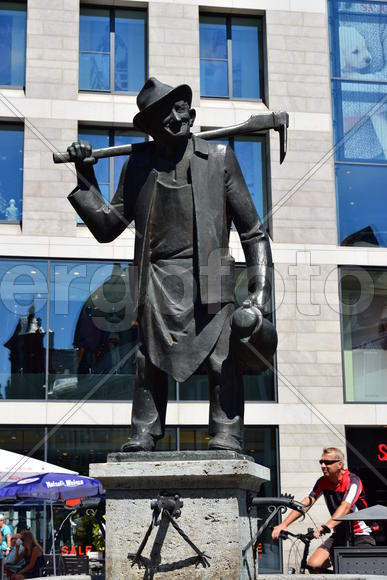 Германия - Город Вюрцбург, памятник 