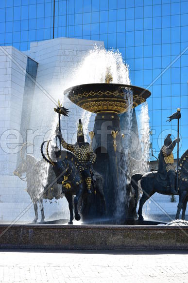 Астана - уличная скульптура. Достопримечательности Казахстана. 