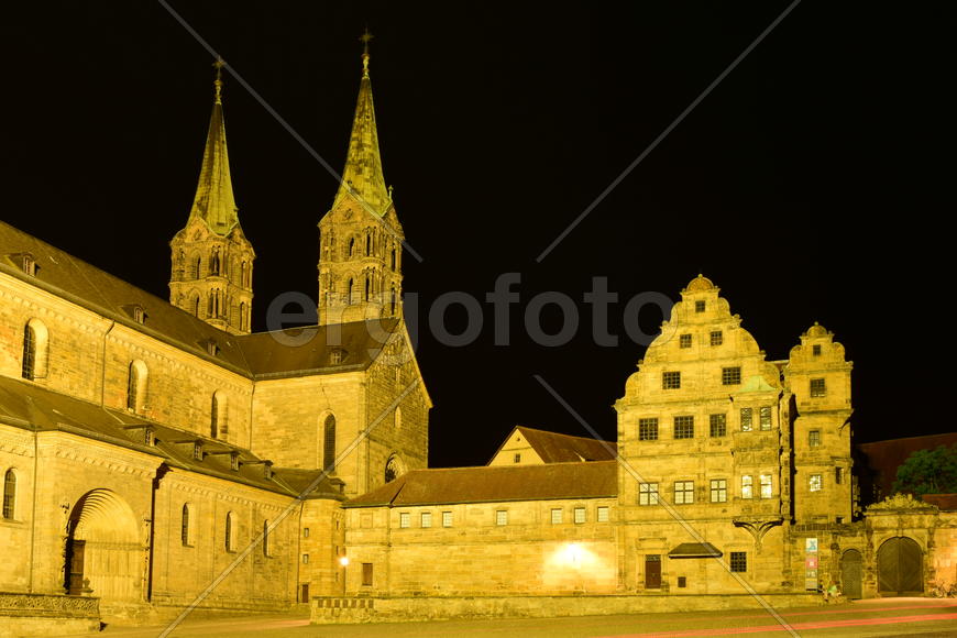 Германия - город Бамберг. Ночной город 