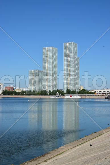 Астана - многоэтажные современные здания. Казахстан 