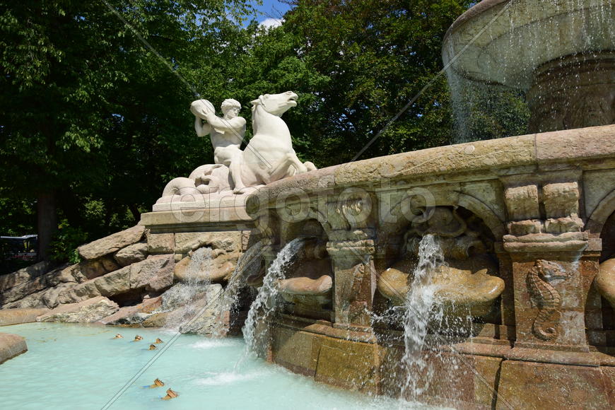 Деталь фонтана Виттельсбахов в Мюнхене