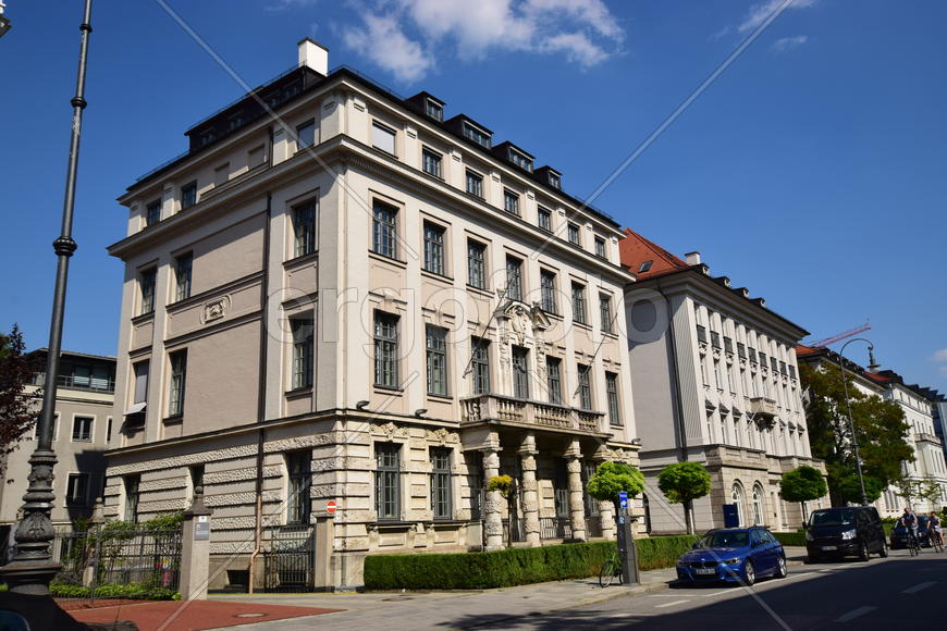 Германия. Мюнхен. Фасад здания 