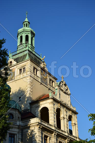 Германия. Мюнхен. Фасад старинного здания 