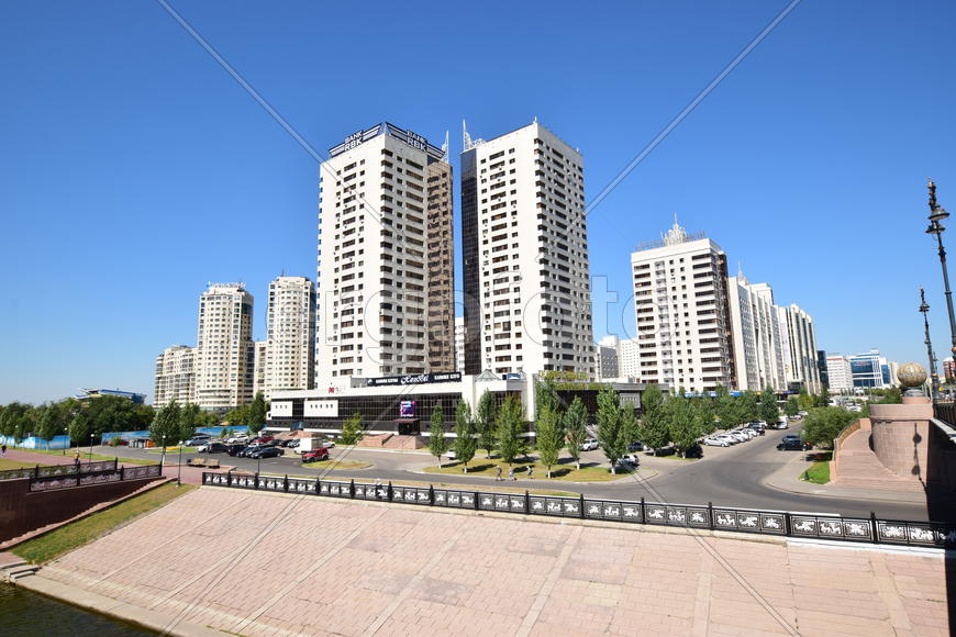 Астана - многоэтажные современные здания. Казахстан 