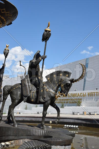 Астана - Скульптуры средневековых воинов