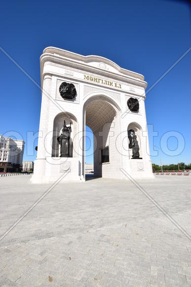 Астана - триумфальная арка. Казахстан