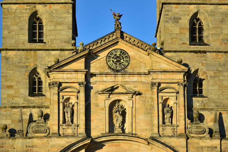 Германия - город Бамберг. Фасад старинного замка 