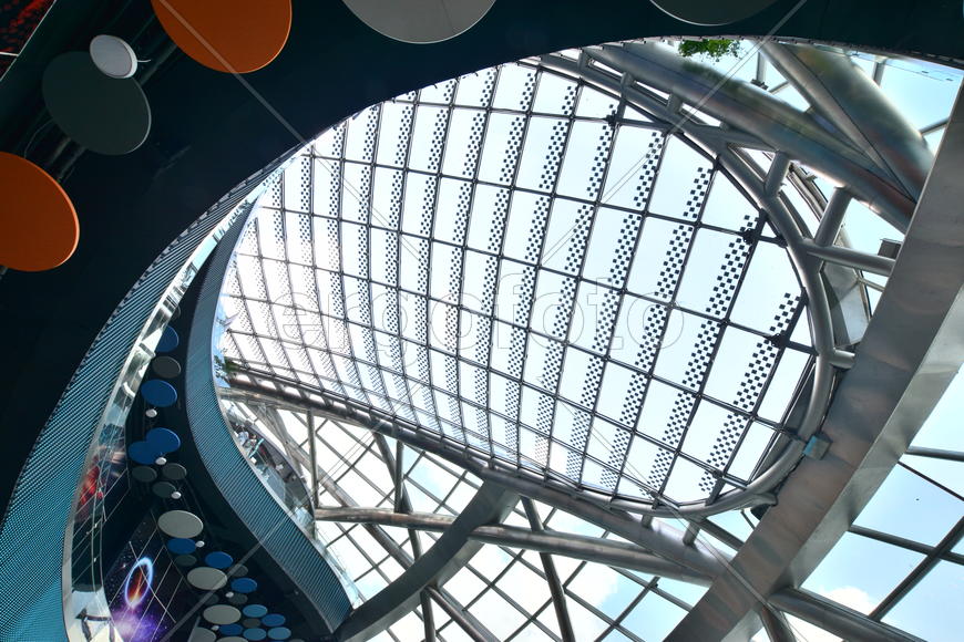 Интерьер стеклянной сферы "Нур-Алем". Казахстан