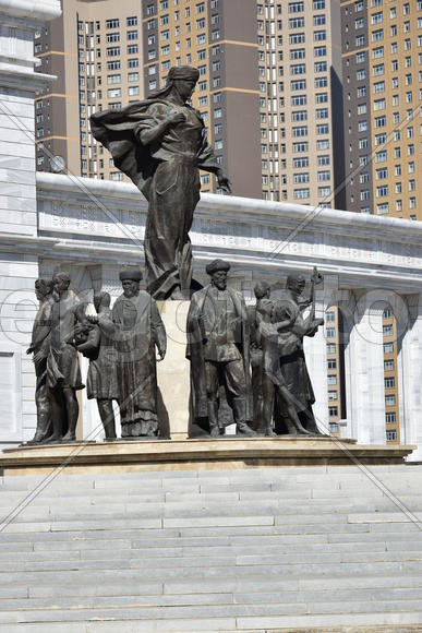 Астана - уличная скульптура. Достопримечательности Казахстана. 