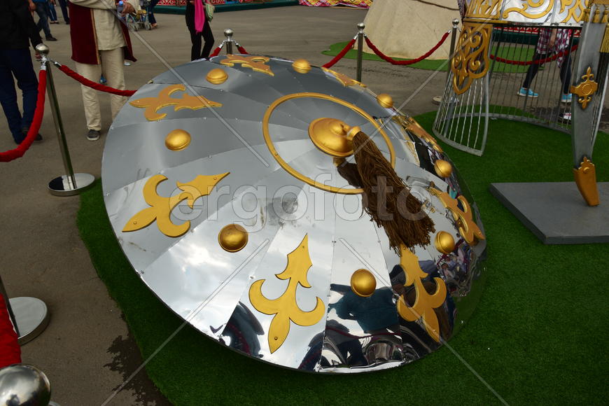 Выставка ремесленников на праздновании дня города в Астане. Казахстан 