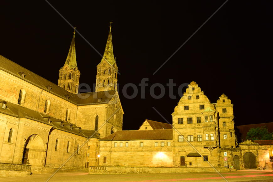 Германия - город Бамберг. Ночной город 