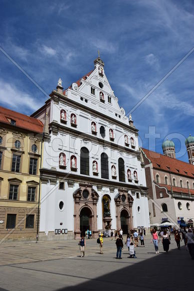 Германия. Мюнхен. Фасад старинного здания 