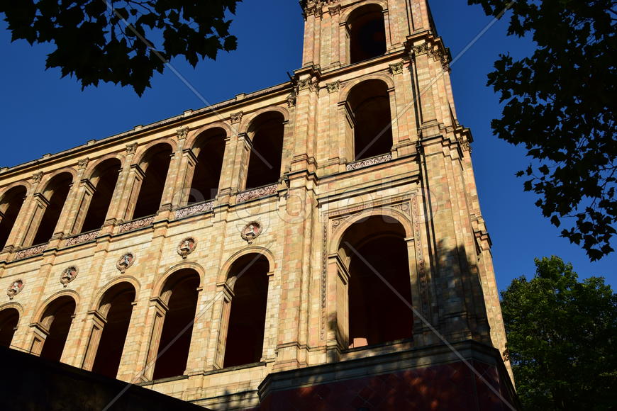 Германия. Мюнхен. Башня старинного здания 