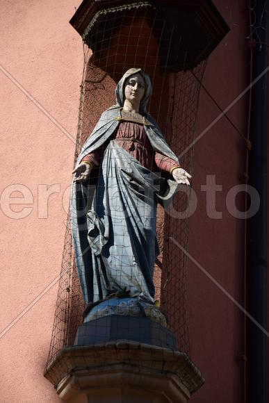 Германия - город Нюрнберг. Уккрашение на фасаде здания 