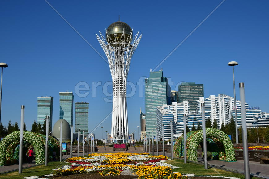 Башня "БАЙТЕРЕК" в Астане
