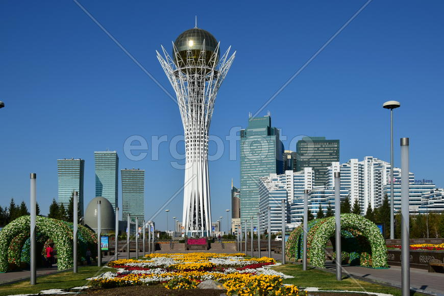 Башня "БАЙТЕРЕК" в Астане
