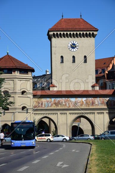 Германия. Мюнхен. Башня старинного здания 