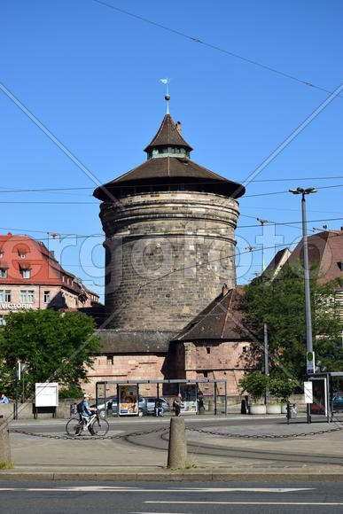 Германия - город Нюрнберг. Башня старинного здания 