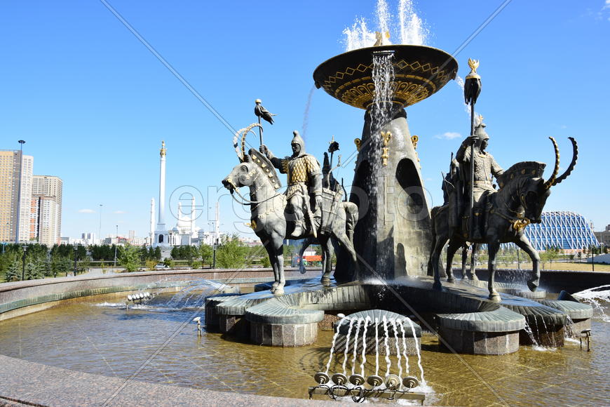 Астана - уличная скульптура. Достопримечательности Казахстана. 