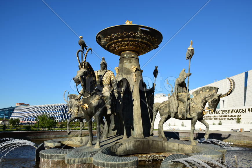 Астана - уличная скульптура