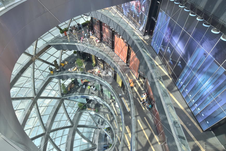 Интерьер стеклянной сферы "Нур-Алем". Казахстан