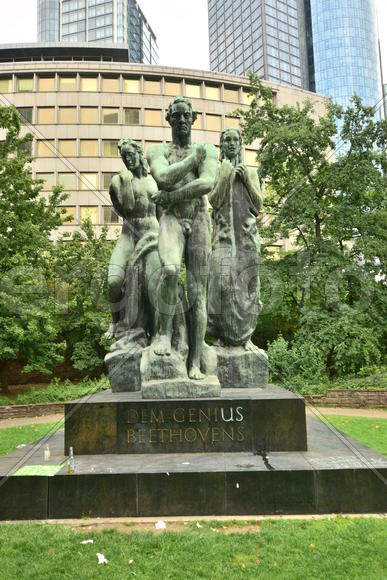 Франкфурт-На-Майне, скульптуры 