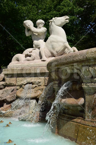 Деталь фонтана Виттельсбахов в Мюнхене