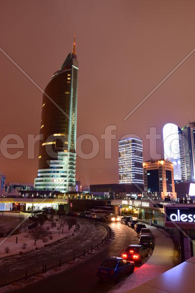 Астана. Современная архитектура города ночью 
