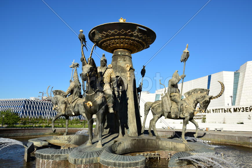 Астана - уличная скульптура