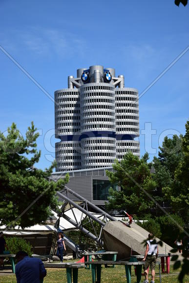 Германия, Мюнхен. Главный офис компании BMW