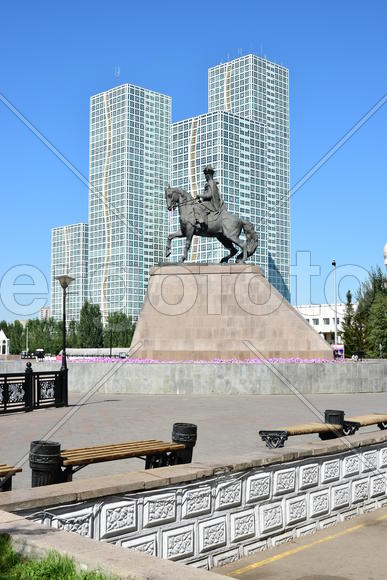 Астана - многоэтажные современные здания. Казахстан 