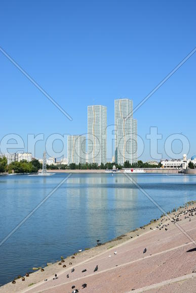 Астана - многоэтажные современные здания. Казахстан 