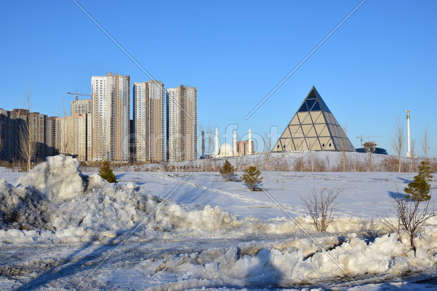 Астана - стеклянная пирамида