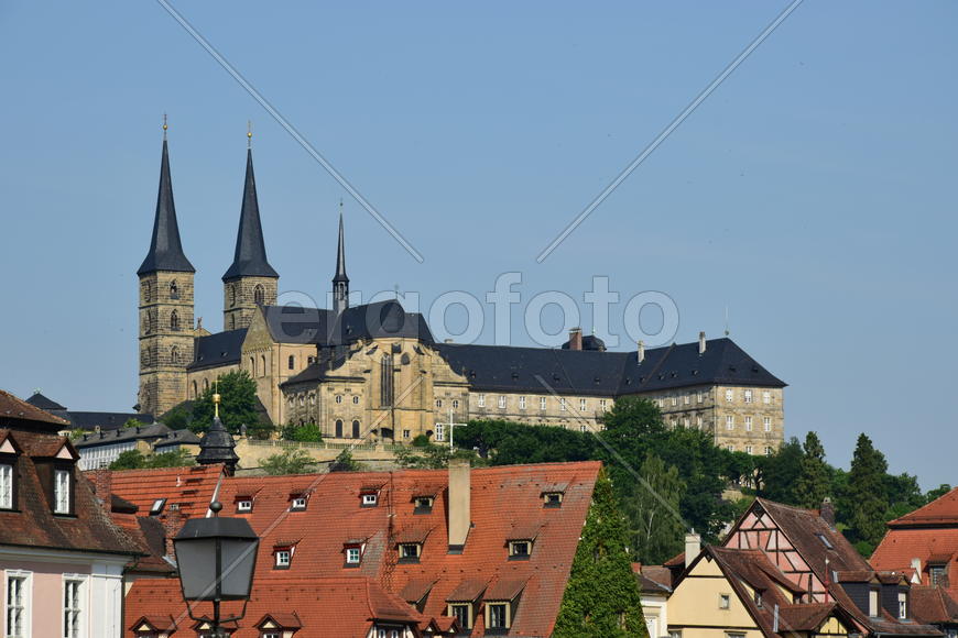 Германия - город Бамберг. Панорамный вид на город 