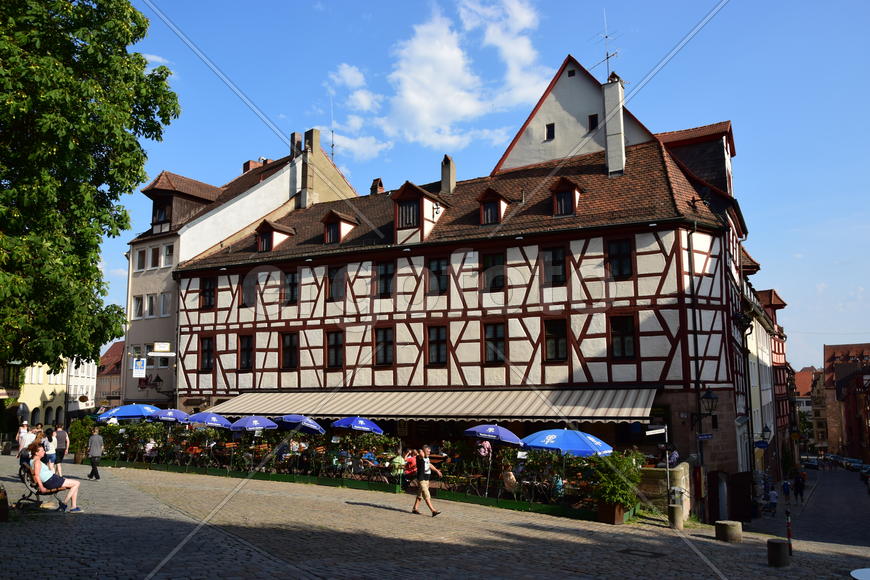 Германия - город Нюрнберг. Фасад здания 