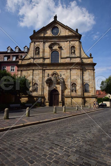Германия - город Бамберг. Фасад старинного здания