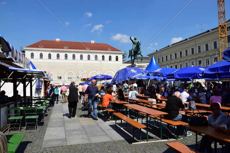 Германия. Мюнхен. Улицы города 